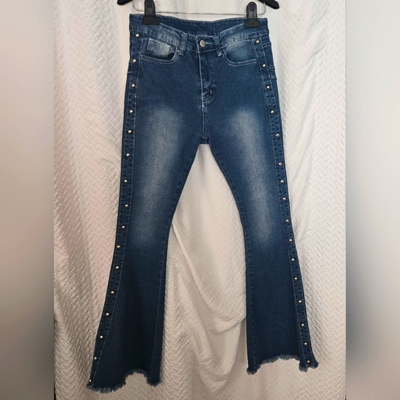 Studded Embellished Bell Bottom Flared Stretch Jeans SZ Med - Picture 1 of 8